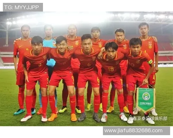 广州足球队荣登足球团队协作排行榜第二名展现强大团队精神与默契配合 广州足球队荣登足球团队协作排行榜第二名展现强大团队精神与默契配合